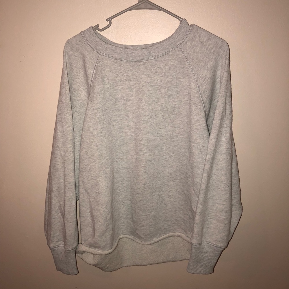 gray sweatshirt